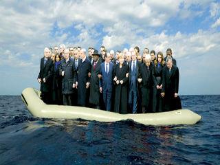  Ούτε φυσικά και εμείς ως Ελλάδα έχουμε κάνει ότι έπρεπε. Τον Οκτώβριο είχαμε αναλάβει συγκεκριμένες δεσμεύσεις τις οποίες έχουμε υλοποιήσει μόνο εν μέρει. Επίσης καθυστερήσαμε να συναινέσουμε στην μετάλλαξη της FRONTEX σε ευρωπαϊκή ακτοφυλακή και καταλήξαμε να αποδεχτούμε την ανάπτυξη αποστολής του ΝΑΤΟ με ομιχλώδεις όρους.